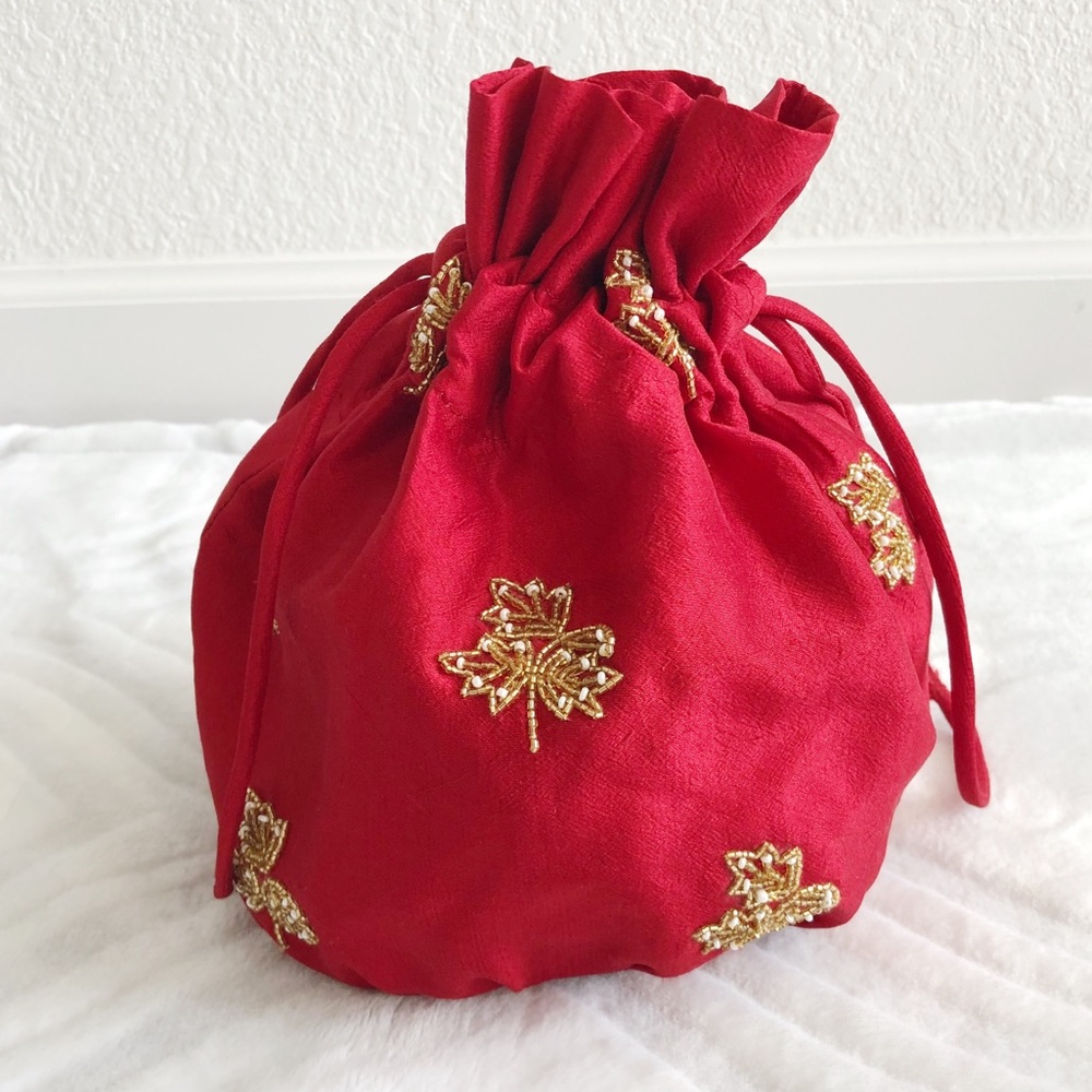 Indian red potli